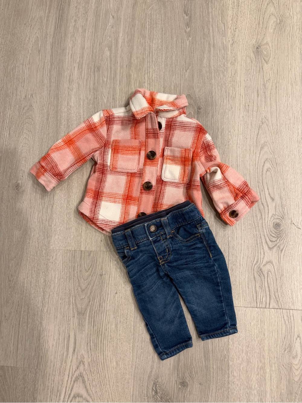 BABY 0-3 months Old Navy fleecy plaid warm Shacket & Osh kosh pull on jeans